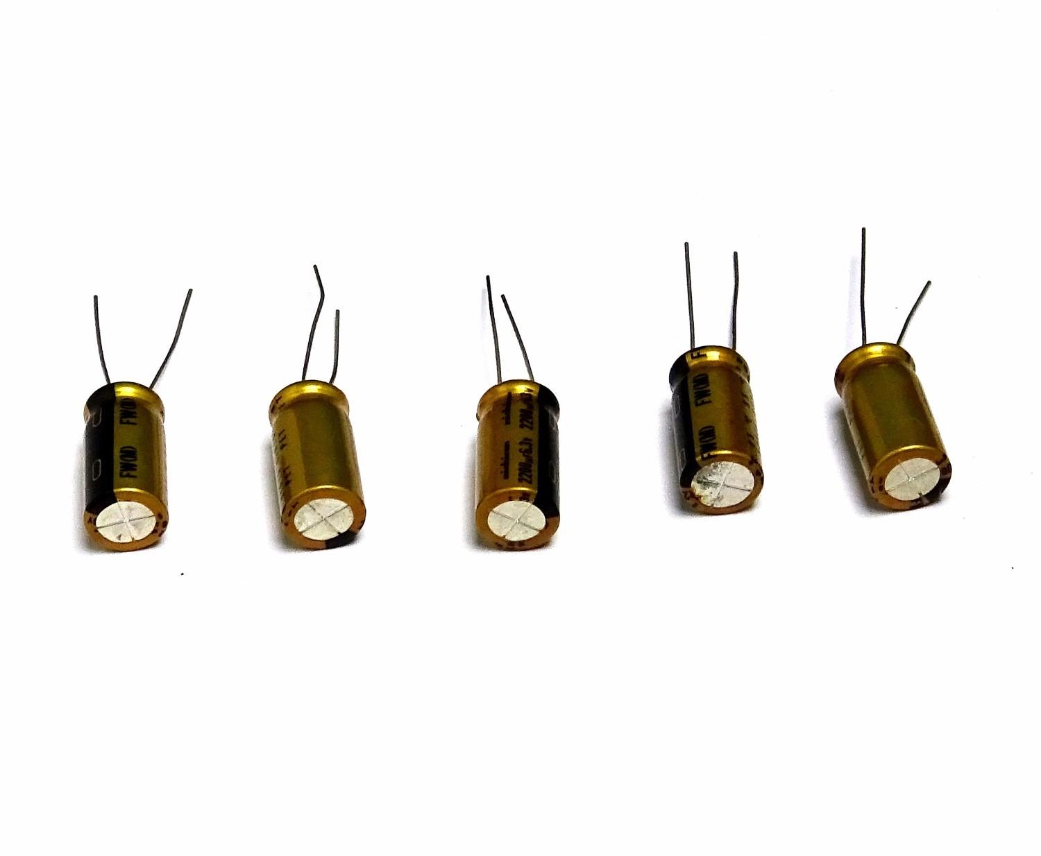 5x Nichicon Gold FW(M) for Audio Capacitor(M) 6.3V 2200uf 10 x 20mm 85°C - UK Seller